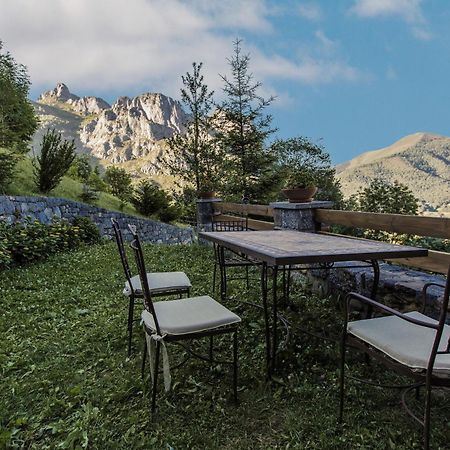 La Posada De Cucayo Dobres Buitenkant foto